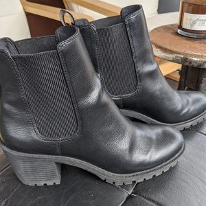 H&M Heeled Black Chelsea Boots